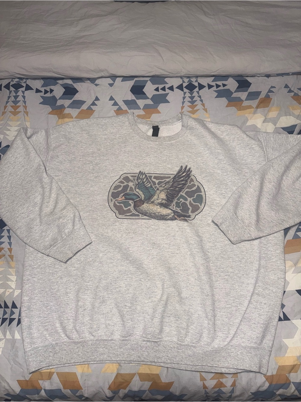 Gildan Light Gray Crewneck Sweatshirt with Flying Duck Motif